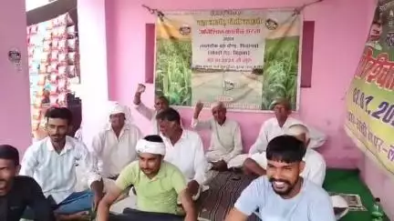 सूरजगढ़: नहर की मांग को लेकर लाल चौक पर आंदोलनरत किसानों का धरना 518वें दिन भी जारी रहा