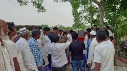 कोचाधामन: रुहिया में मुख्यमंत्री क्षेत्र विकास योजना के अंतर्गत विधायक द्वारा दो सड़कों का उद्घाटन