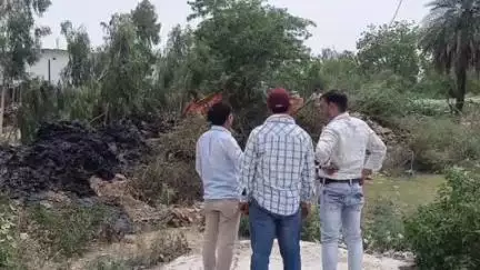 अन्ता: बारिश से पहले अंता में नालों की सफाई शुरू, जेसीबी और पोकलेन मशीनों से की जा रही सफाई