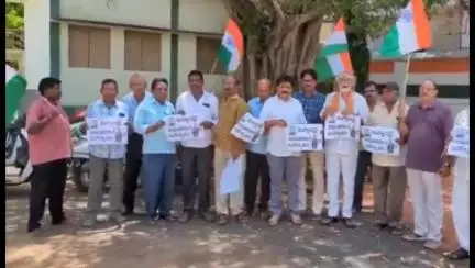 భీమవరం: ఘనంగా శ్రీవిజ్ఞానవేదిక ఆధ్వర్యంలో క్విట్ ఇండియా స్థూపం వద్ద నవ్యాంధ్ర ప్రదేశ్ ఏర్పడిన దినోత్సవం