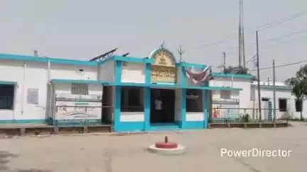 तेघरा: तेघड़ा प्रखंड में पदाधिकारी के आने-जाने का कोई समय तय नहीं