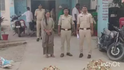 रामगढ़: रामगढ़ थाने में 2 शराब कांड में जब्त लगभग 42 लीटर शराब किया गया विनष्ट