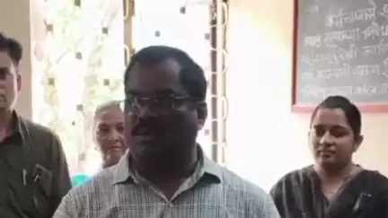 अमरावती: आरटीओ कर्मचाऱ्यांवर भ्याड हल्ल्याच्या निषेधार्थ काळ्याफिती बांधून निषेध नोंदविला