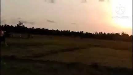 মন্দিরবাজার: কৃষ্ণদেবপুর এলাকায় এলাকাবাসীদের পক্ষ থেকে ঐতিহ্যবাহী ঘোড়া দৌড় প্রতিযোগিতার আয়োজন করা হয়েছে