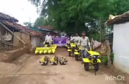 जिले के ग्राम मोहभट्टा, उरवाही और अन्य गांवों में किसानों को विभिन्न सामग्रियां प्रदान की गई