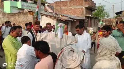 सनहौला: कहलगांव में कांग्रेस कार्यकर्ताओं ने मुख्यमंत्री नीतीश कुमार का पुतला दहन किया