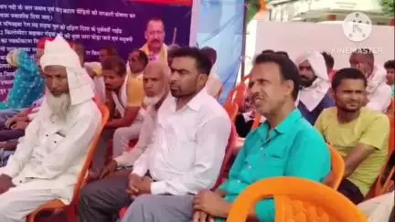 बगहा: बगहा में किसानों ने अपनी मांगों को लेकर दिया धरना प्रदर्शन #jansamasya