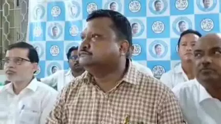 আলিপুরদুয়ার ১: আলিপুরদুয়ার প্যারেড গ্রাউন্ডের সবুজ নষ্ট করে দিয়েছেন অভিযোগ তৃণমূলের জেলা সভাপতির