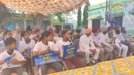 ਖੰਨਾ: ਕੈਬਨਿਟ ਮੰਤਰੀ ਦੇ ਦਿਸ਼ਾ ਨਿਰਦੇਸ਼ਾਂ ਮੁਤਾਬਕ ਪਿੰਡ ਮੰਡਿਆਲਾ ਕਲਾਂ ਵਿਖੇ ਡਿਫੈਂਸ ਕਮੇਟੀਆਂ ਦੀਆਂ ਮੀਟਿੰਗ