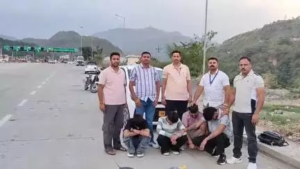घुमारवीं: थाना घुमारवीं के फोरलेन बलोह टोल प्लाजा पर 3 युवकों से 1 किलो 63.7 ग्राम चरस, लोडेड पिस्टल और कारतूस बरामद