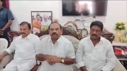 ఎన్నికల్లో ఇచ్చిన హామీలను ఏమయ్యాయి ప్రజలను మోసం చేస్తున్న కూటమి ప్రభుత్వం ఎమ్మెల్సీ మేరిగ మురళీధర్