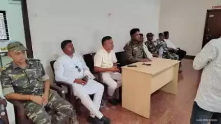 पांकी: पिपराटांड़ थाना परिसर में बकरीद पर्व को लेकर शांति समिति की बैठक आयोजित की गई