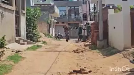 लुण्ड्रा: अंबिकापुर के महात्मागांधी वार्ड क्रमांक 21 में सड़क में कब्जा होने पर मोहल्ले वासी हो रहे है परेशान #jansamasya