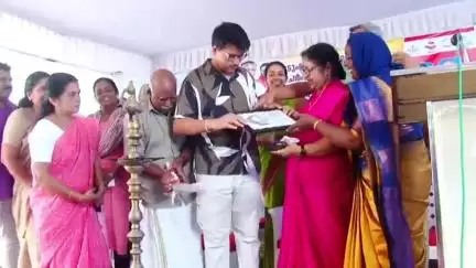 തൃശൂർ: ബഡ്‌സ് സ്കൂൾ ജില്ലാതല പ്രവേശനോത്സവം വെങ്ങിണിശ്ശേരി സാന്ത്വനം ബഡ്‌സ് സ്കൂളിൽ മന്ത്രി ആർ. ബിന്ദു ഉദ്ഘാടനം ചെയ്തു