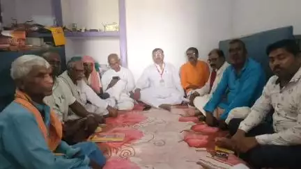 हलसी: हलसी प्रखंड मुख्यालय में वीआईपी पार्टी कार्यालय में सदस्यता अभियान को लेकर हुई बैठक