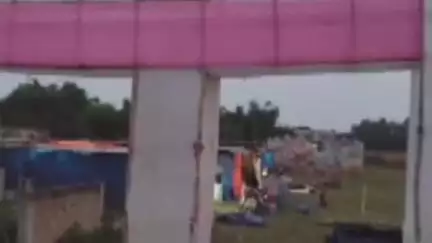 গোয়ালপোখর ১: গোয়ালপোখর ১ নং ব্লকের BDO-র হাতে মেলা বন্ধের দাবি তুলে মেমোরেন্ডাম তুলে দিলেন এলাকার মাওলানারা ,