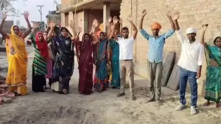 चंदौली: करेमुआ की स्थिति बदहाल, रास्ता नहीं लोग कच्चे मकान में रहने को मजबूर, ग्राम प्रधान पर उदासीनता का आरोप #jansamasya