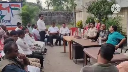 बरकट्ठा: बकरीद को लेकर गोरहर थाना में शांति समिति की बैठक संपन्न हुई
