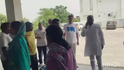 गदरपुर: क्षेत्र के लोगों ने विभिन्न समस्याओं को लेकर संतोषपुर गूलरभोज आवास में विधायक अरविंद पांडे से वार्ता की