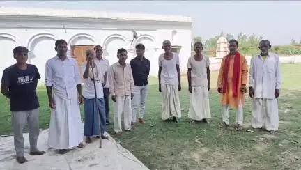 चंदौसी: गनेशपुर में स्थित प्राचीन श्री बांके बिहारी मंदिर के महंत ने मंदिर की व्यवस्था को लेकर उपजिलाधिकारी को दिया शिकायती पत्र