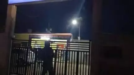 सिकंदरा: बिछियापुर गांव के आंगनवाड़ी केंद्र से अज्ञात चोरों ने खिड़की तोड़कर हजारों रुपए का सामान किया चोरी, पुलिस को दी गई तहरीर