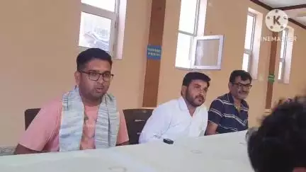 नोहर: नोहरक्षेत्र के गांव बरवाली निवासी प्रदीप कुमार ने थानाप्रभारी पर दुर्व्यवहार और चालान करने का आरोप लगाया