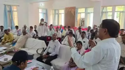 खलारी: अतिथि गृह में पेशा कानून से जुड़े मुद्दों पर हुई चर्चा