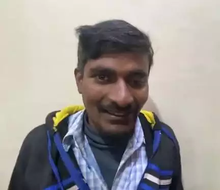 निघासन समेत जनपद खीरी मे बड़े पैमाने के घोटाले हो रहे है गेहूं फर्जी खरीद दिखा कर गरीब के नाम से फर्जी खाता खुलवा लिया