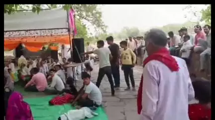 खनियाधाना: धार्मिक स्थलों पर नशेड़ियों का आतंक, ग्रामीणों ने थाने में शिकायत दर्ज कराई