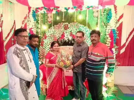 পটাশপুর ২: আড়গোয়ালে ব্লক তৃণমূলের সহ সভাপতির মেয়ের বিয়েতে শুভেচ্ছা জানাতে উপস্থিত জেলা সভাপতি