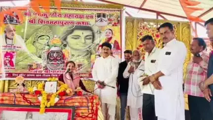 कालापीपल: कालापीपल विधायक घनश्याम चंद्रवंशी ग्राम रोसला में पंचकुण्डीय महायज्ञ और शिवमहापुराण में शामिल हुए