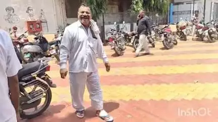 जळगाव: जिल्हाधिकारी कार्यालय परिसर येथे विषारी किडा चावल्याने वृद्ध जखमी