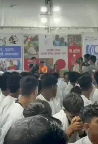 अलवर: बैडमिंटन के क्षेत्र में भारत का नाम रोशन करने वाले गोपीचंद जी ने अलवर सांसद खेल उत्सव समर कैंप का उद्घाटन किया