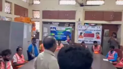 बड़वाह: नगर पालिका परिषद बड़वाह में कचरा पृथकीकरण कार्यशाला आयोजित, सफाई मित्र व वाहन चालक हुए शामिल
