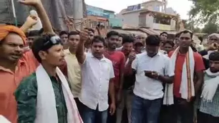 पखांजूर: सर्व आदिवासी समाज इकाई पखांजूर द्वारा बडगांव में 13 सूत्रीय मांगों को लेकर विशाल जनसभा रैली निकाली गई