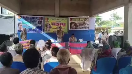 গোপীবল্লভপুর ১: ডেঙ্গি প্রতিরোধে বিশেষ উদ্যোগ নিল গোপীবল্লভপুর থানার পুলিশ,দুঃস্থদের দেওয়া হল মশারী উপস্থিত SDPO ও IC