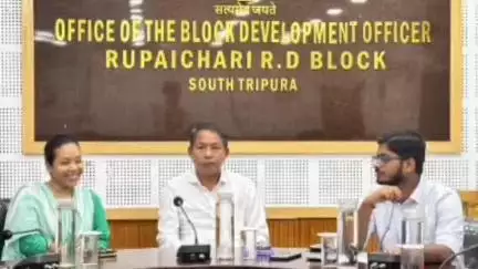 সাব্রুম: রূপাইছড়ি ব্লকের কনফারেন্স হলে বিভিন্ন দপ্তরের আধিকারিকদের নিয়ে প্রশাসনিক বৈঠক অনুষ্ঠিত হয়