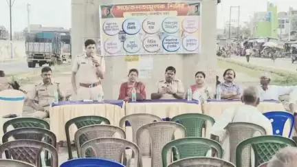 নামখানা: সচেতন মূলক শিবিরের আয়োজন করা হয় কাকদ্বীপ থানার পক্ষ থেকে নারায়ণপুর এলাকায়