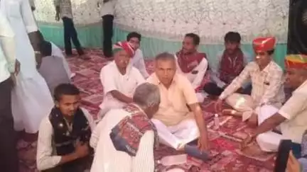 सेड़वा: पूर्व विधायक पदमाराम मेघवाल ने आलू का तला क्षेत्र का दौरा किया, आमजन से हुए रूबरू