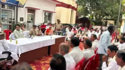 टांडा: थाना टांडा परिसर में आगामी बकरीद पर्व को लेकर हुई पीस कमेटी की बैठक