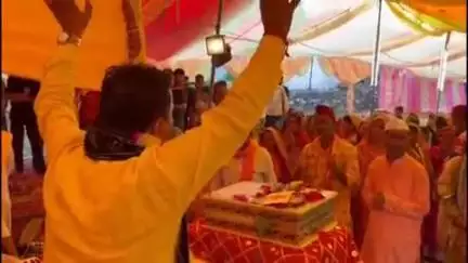 पाटी: सुप्रसिद्ध मां शीला देवी मंदिर में 9 दिवसीय भागवत कथा का भव्य कलश यात्रा के साथ हुआ शुभारंभ