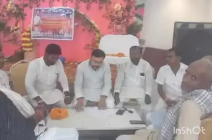 कलेर: लोक जनशक्ति पार्टी (रामविलास) के कार्यकर्ताओं द्वारा निजी होटल में समीक्षात्मक बैठक आयोजित