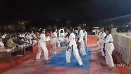 तखतपुर: शहर के पुलिस परेड ग्राउंड में चेतना अभियान के 1 साल पूरे होने पर आयोजित हुआ समापन समारोह