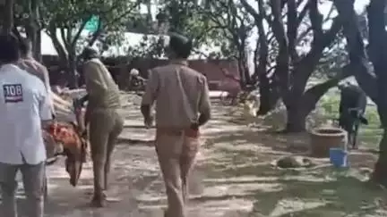 रुदौली: पुरानी रंजिश को लेकर मेहदौरा गांव में मारपीट के दौरान महिला गंभीर रूप से घायल, वीडियो हुआ वायरल, पुलिस जांच में जुटी