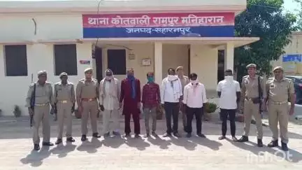 रामपुर मनिहारन: कोतवाली पुलिस ने लूट और अपहरण जैसे मामलों में वांछित 6 आरोपियों को किया गिरफ्तार