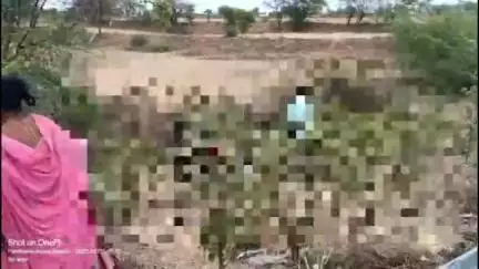 मऊरानीपुर: लुहरगांव के पास अनियंत्रित होकर गहरी खाई में गिरा बाइक सवार, हालत नाजुक