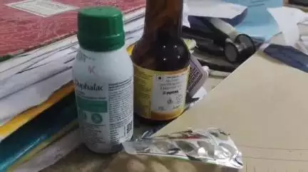 ক্যানিং ১: রামধারিতে স্বামীর সাথে অশান্তির জেরে ঘরে থাকা ওষুধ খেয়ে অসুস্থ এক গৃহবধূ চিকিৎসাধীন ক্যানিং মহকুমা হাসপাতালে