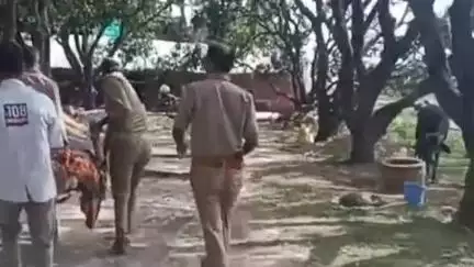रुदौली: मेहदौरा गांव में पुरानी रंजिश को लेकर हुई मारपीट में एक महिला गंभीर रूप से हुई घायल, वीडियो हुआ वायरल