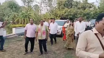 କୁଚିଣ୍ଡା: ଚାରଭାଟି ରେ ଫାଦରଙ୍କୁ ଆକ୍ରମଣ ଓ ଲୁଟ ଘଟଣା କୁ ନେଇ  କୁଚିଣ୍ଡା ଗସ୍ତ ରେ ପହଞ୍ଚିଲା କଂଗ୍ରେସ ର ଫ୍ୟାକ୍ଟ ଫାଇଣ୍ଡିଂ ଟିମ୍
