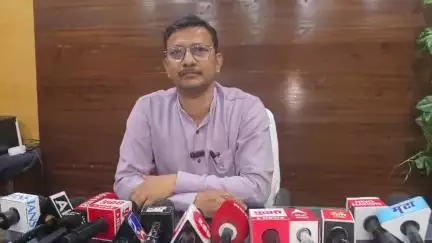 वाशिम: जिल्ह्यात अवैध STBT बियाण्यांच्या कृषी सेवा केंद्रावर छापा कृषी सेवा केंद्र सील अभिजीत देवगिरीकर कृषी विकास अधिकारी